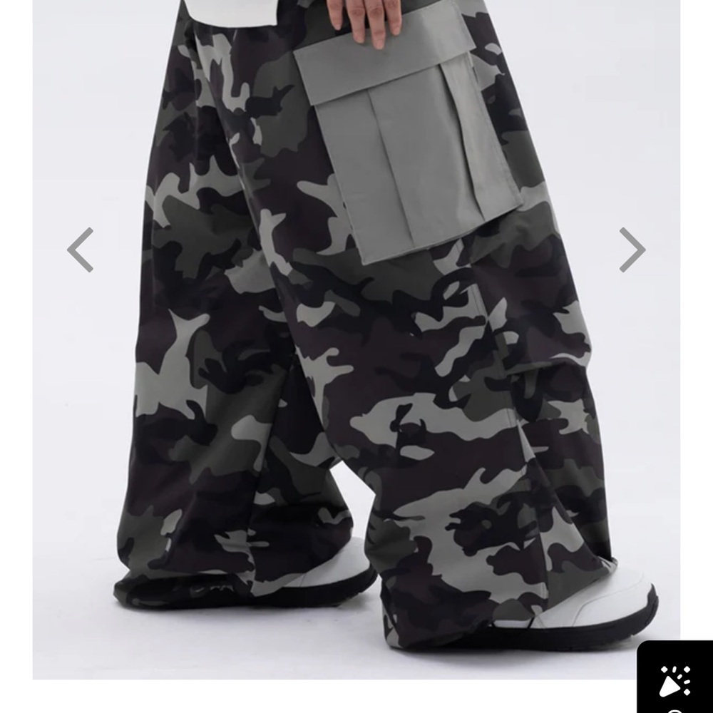 Camouflage women’s snow pants